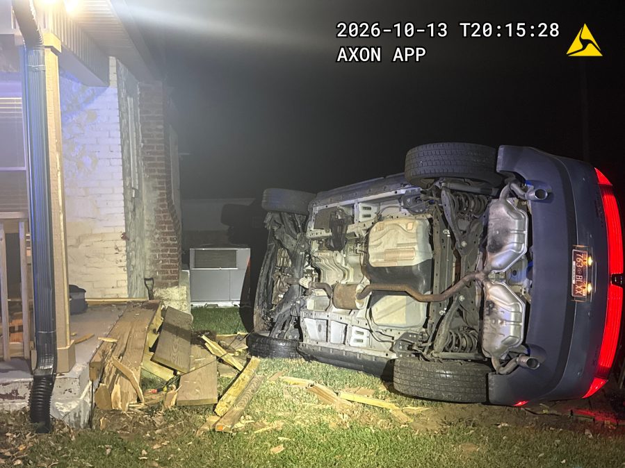 Man arrested for DUI after crashing in Dickson County family's front yard