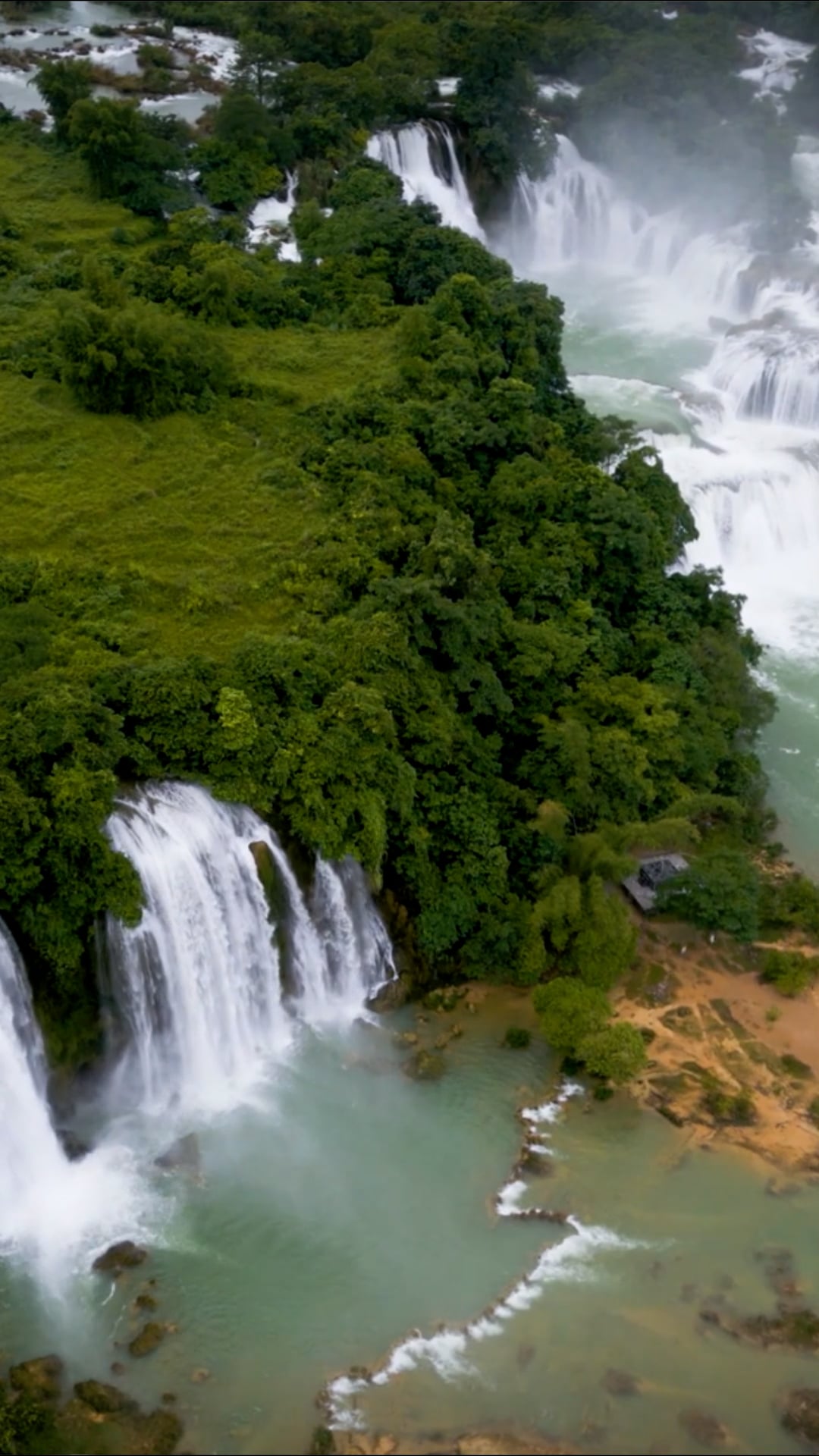 Cascate di Ban Gioc: immagini aeree della cascata più grande del Vietnam