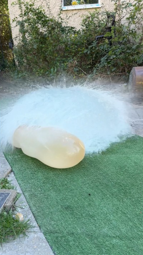 Inflating creeper until it goes boom