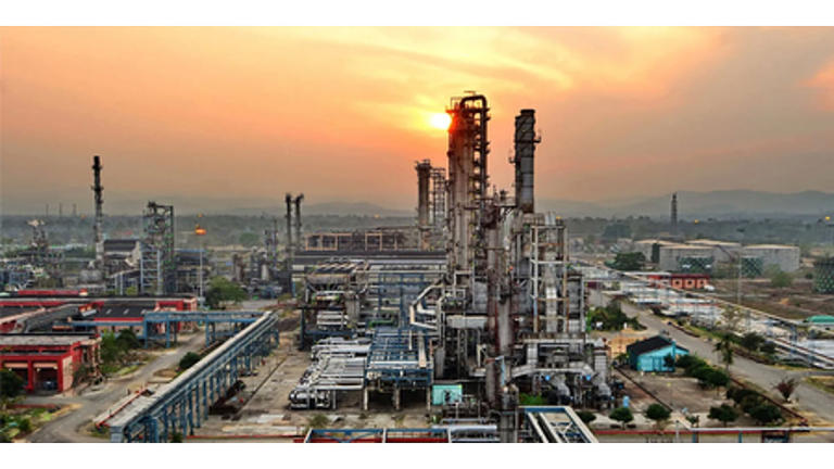 Centre hikes windfall tax on petrol exports, cuts levy on diesel amid ...