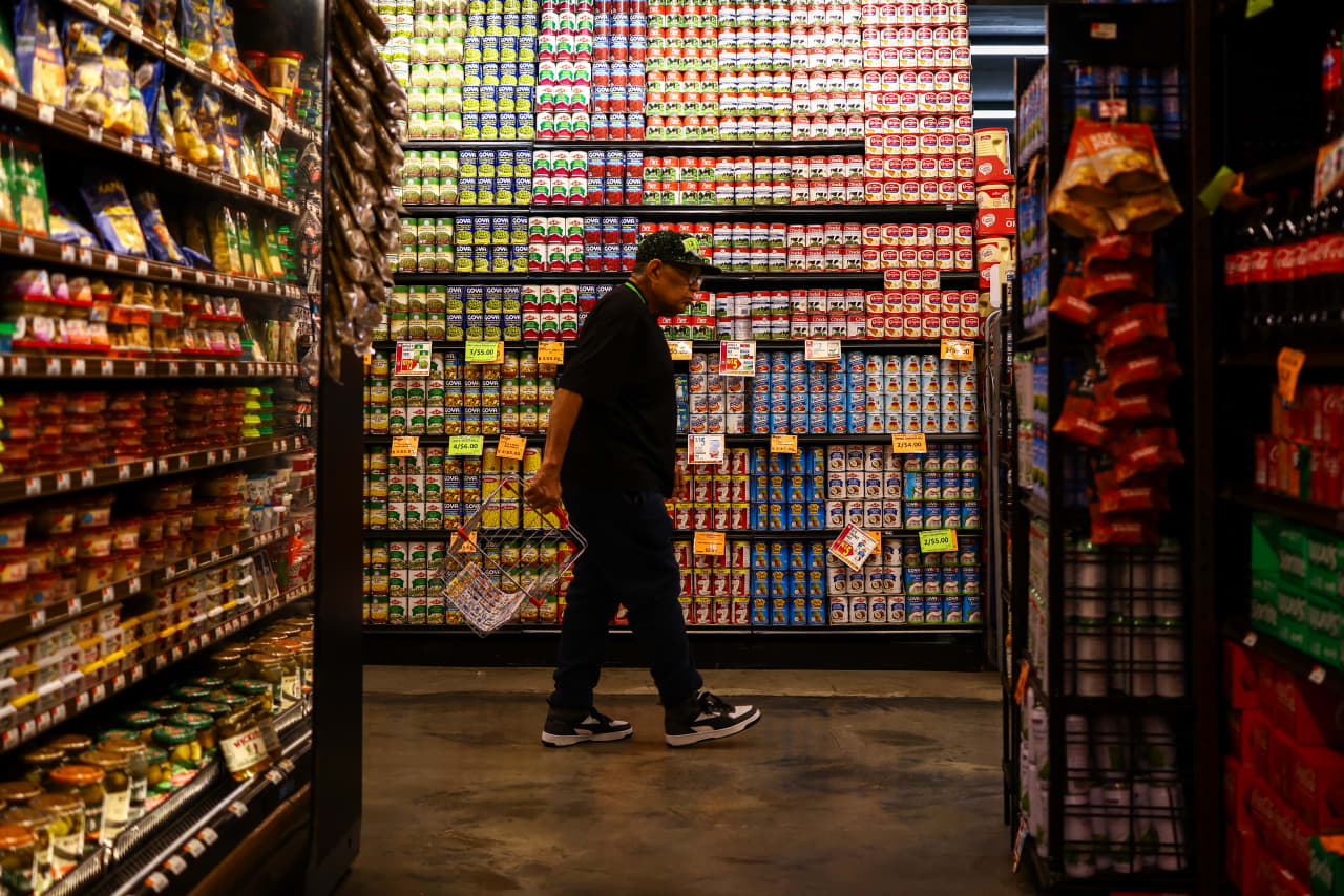 Bond investors see inflation cooling. Consumers see anything but.