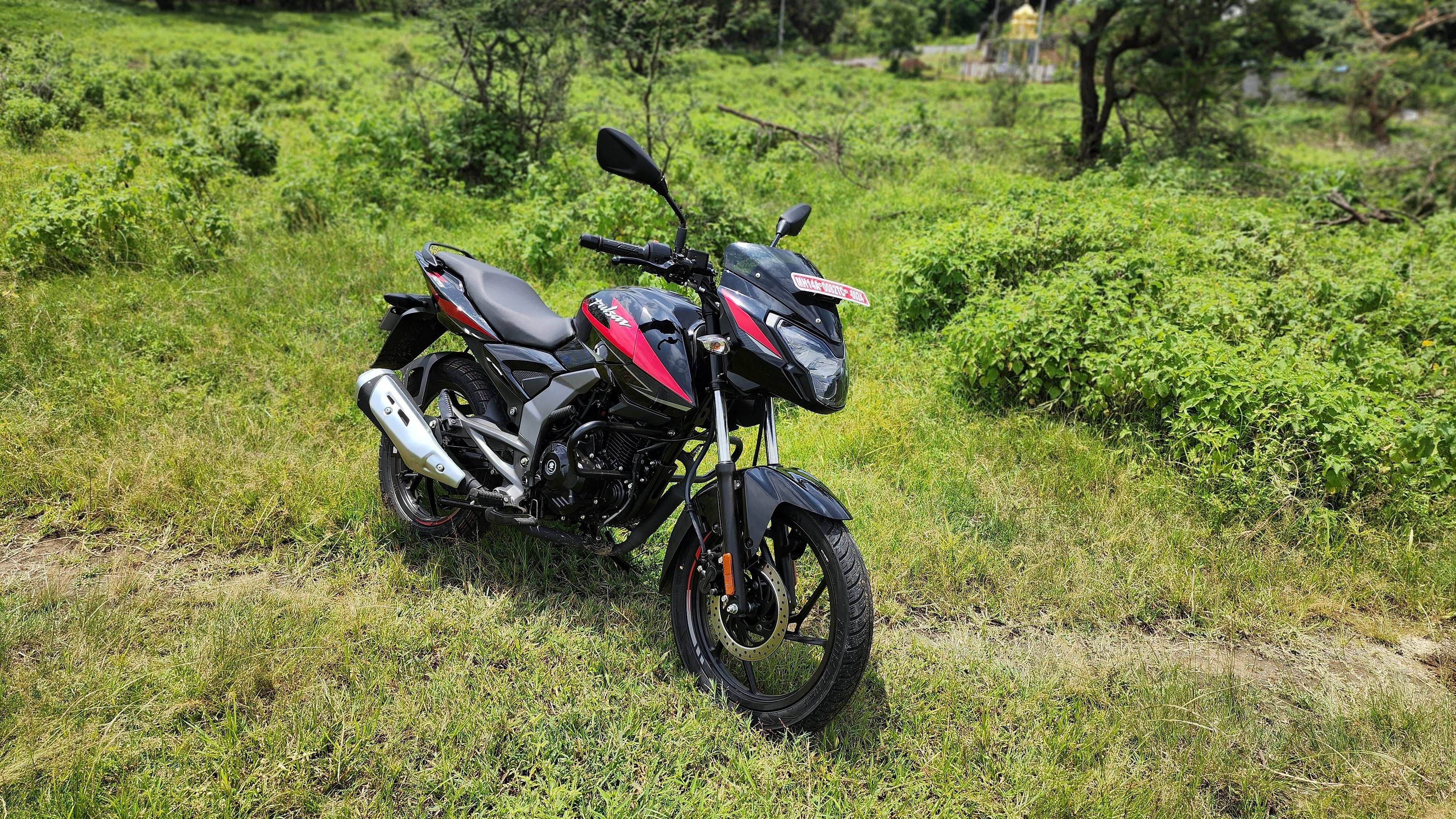 Nostalgic update on a legendary commuter motorcycle