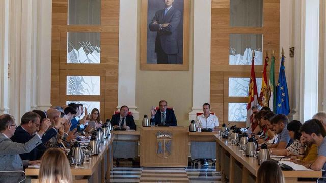 El pleno de Cáceres reclama al Estado una hoja de ruta para sus grandes ...