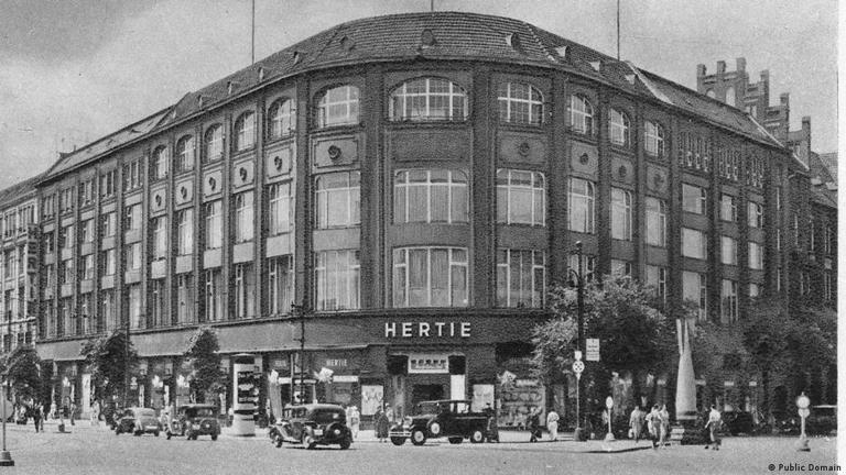 Who was Eva Mamlok? Berlin square renamed after Jewish anti-fascist ...