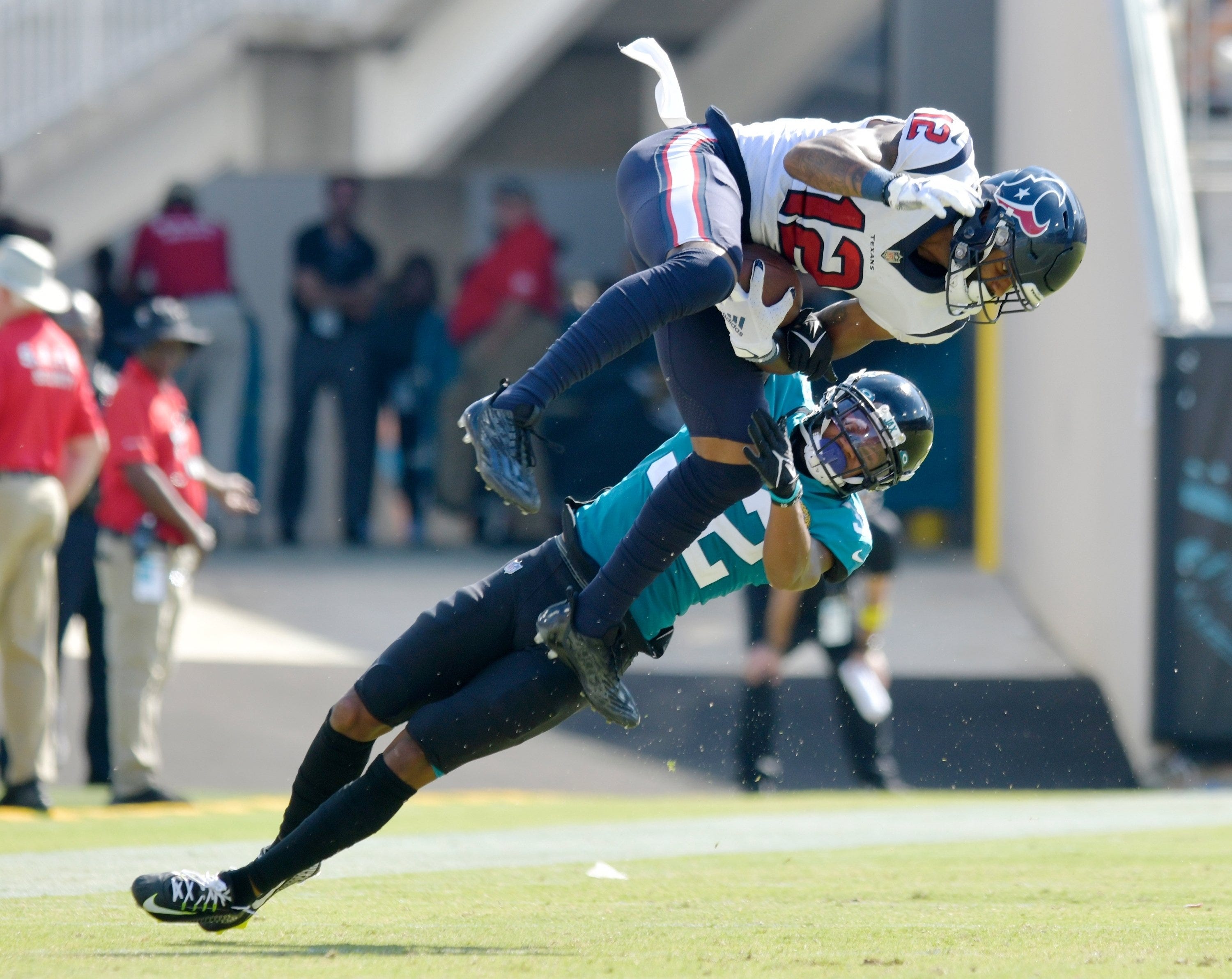 Jaguars-Houston rivalry marked by Texans' pattern of winning as underdogs