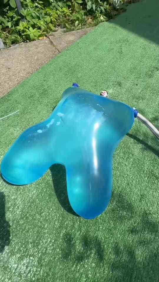 The unexpected transformations of inflatable toys