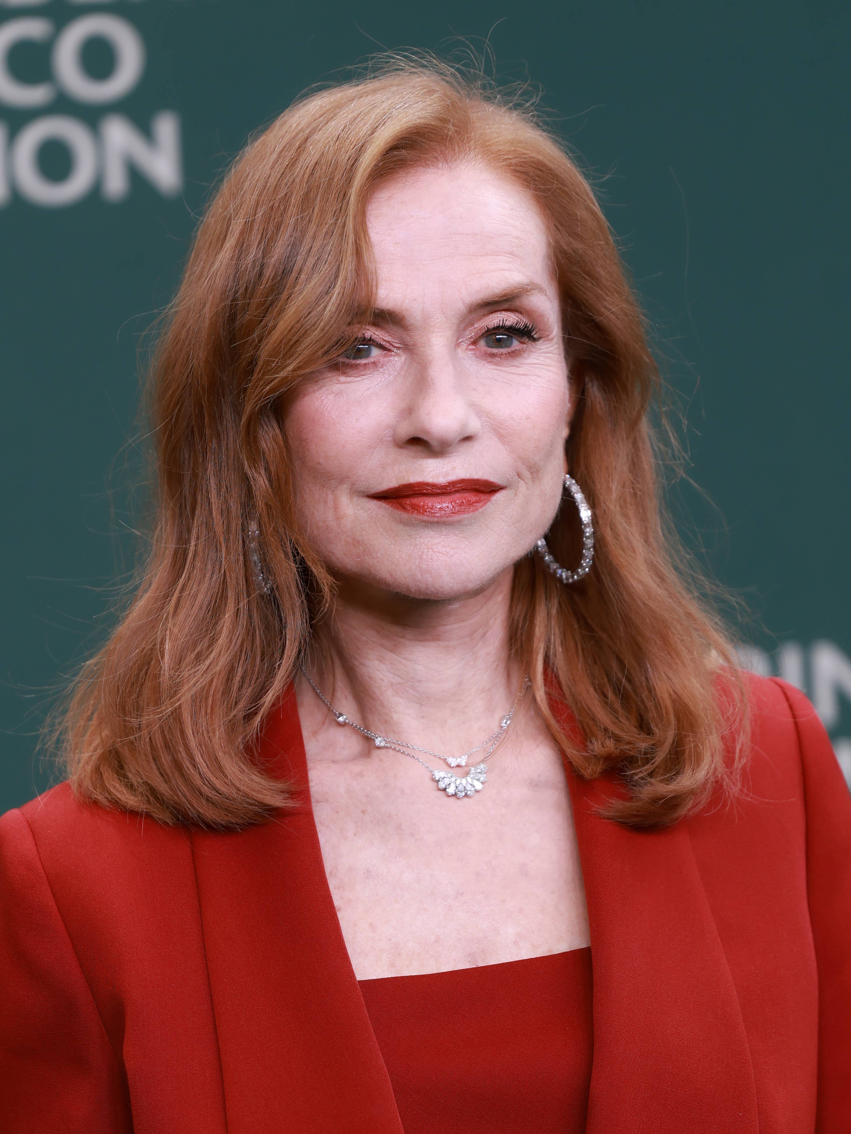 5 best haircuts for every hair texture after 50, according to a ...
