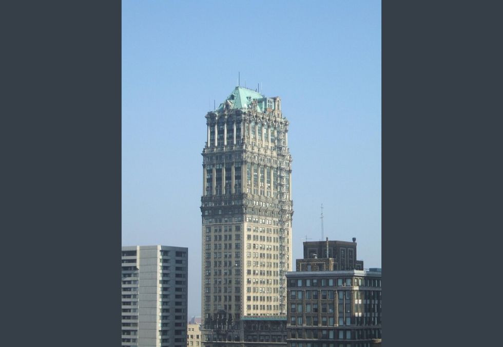 15 forgotten American buildings that were left to decay