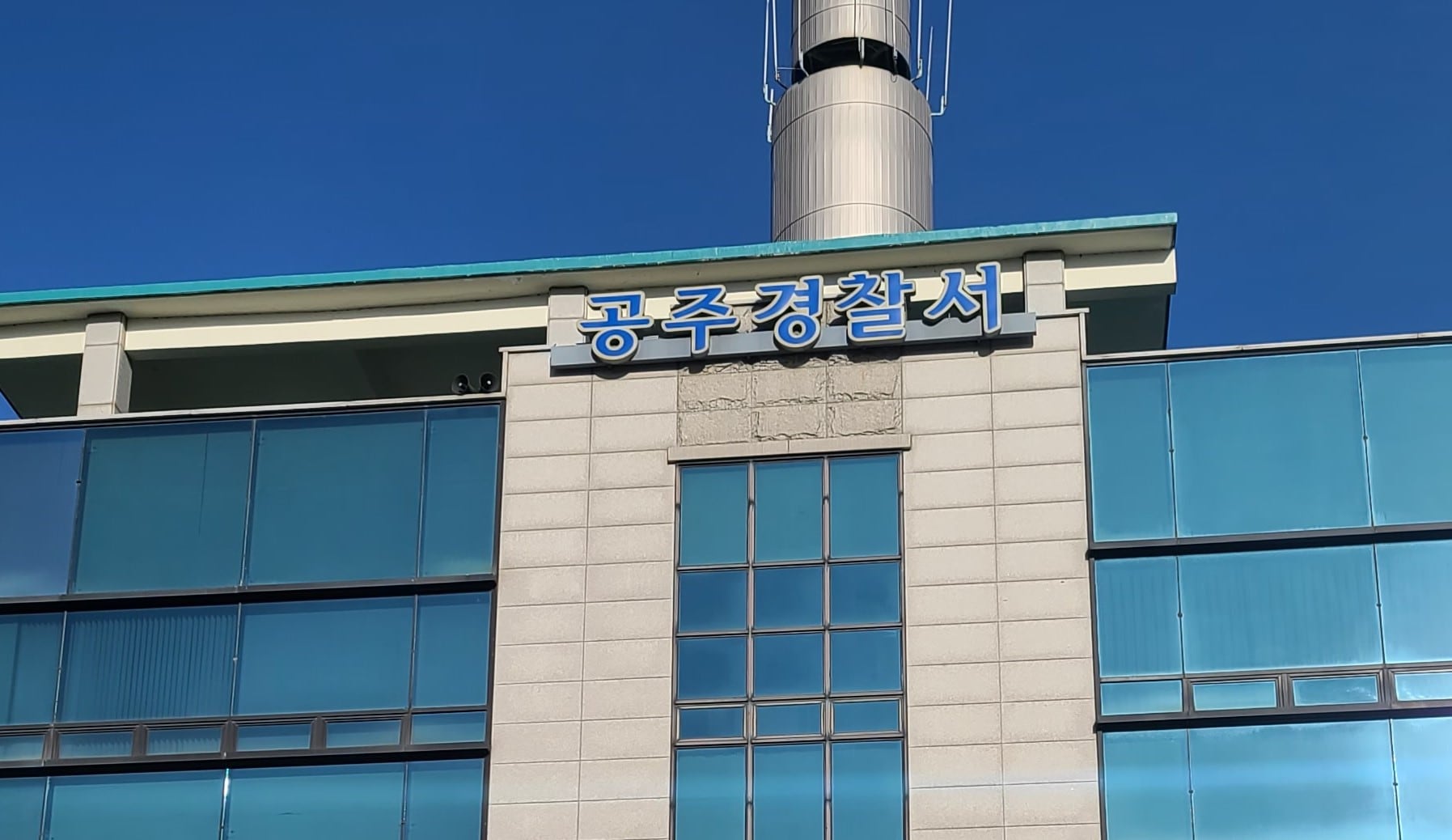 60s man kills 50s woman, dies after poison