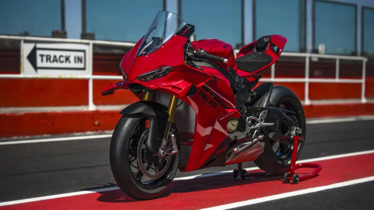 2027 Ducati Panigale V4 breaks cover with more power: details