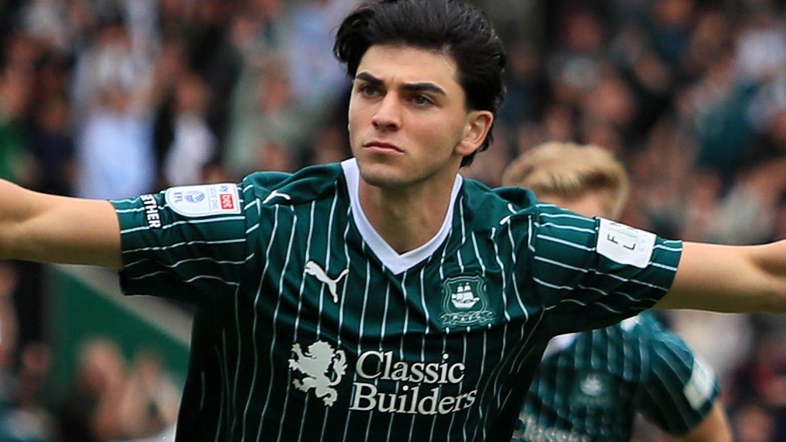 Argyle's Irow wins League One goal of the month award