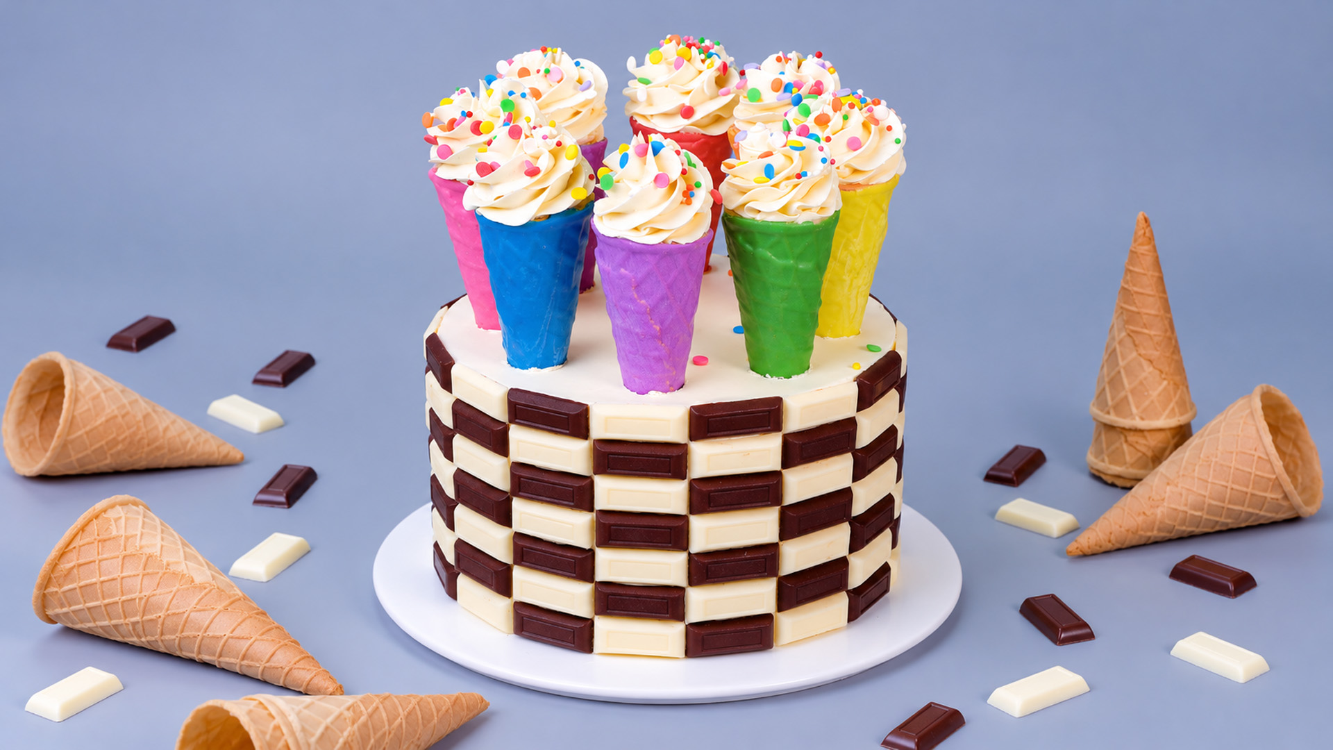 Top 10 chocolate cake tutorials and easy decorating ideas