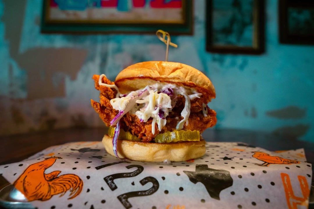 Old Texas bookstore space to become popular chicken restaurant
