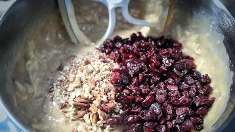 This apple cranberry bread tastes like fall