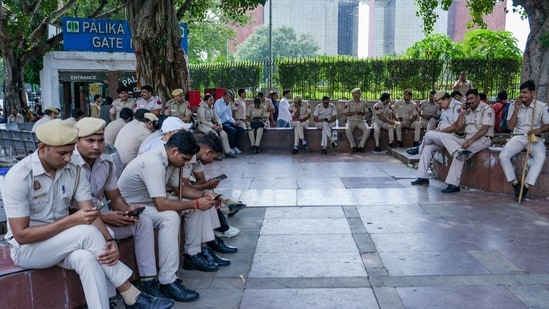CJP protest live: Delhi's Connaught Place deserted ahead of Dipke's ...