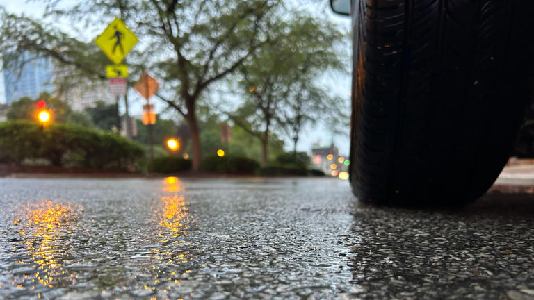 Columbus weather: Wet, windy Friday brings falling temps; weekend sunshine
