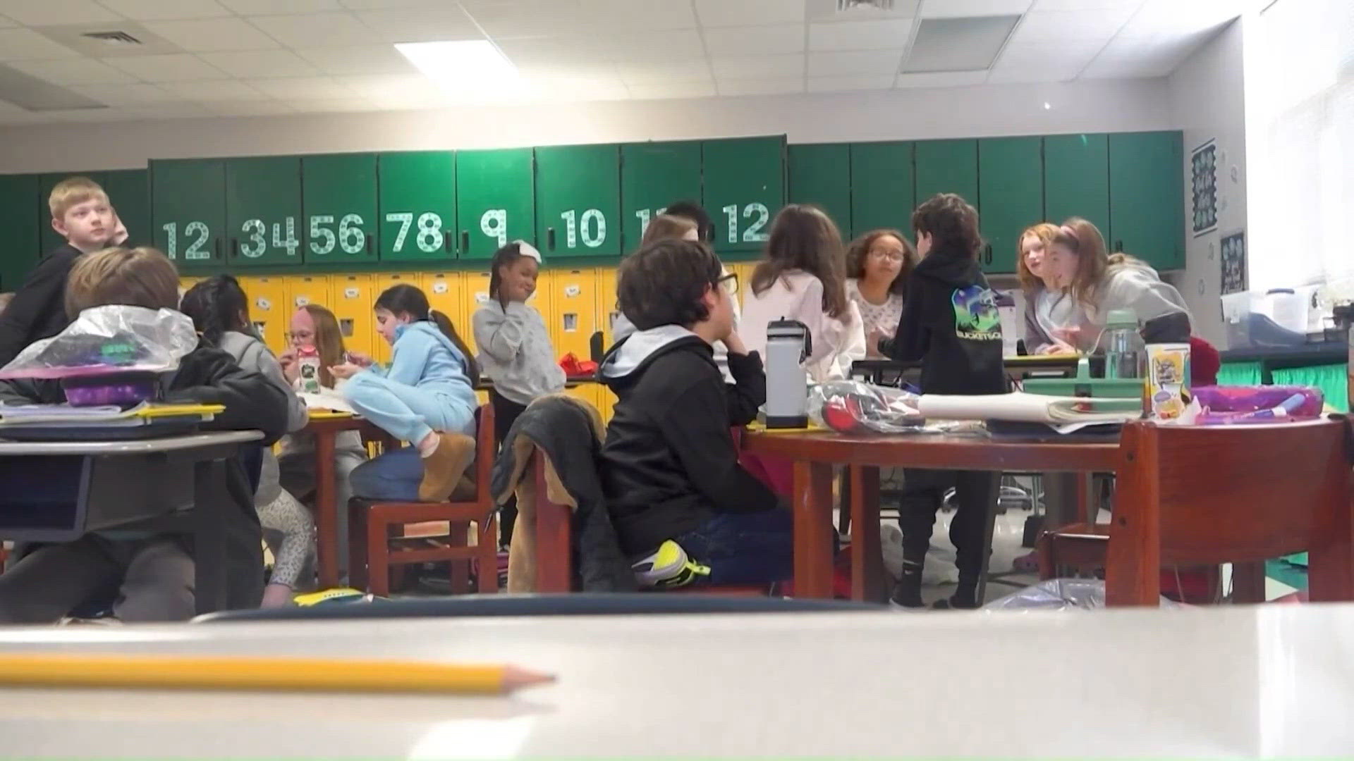Alabama school enrollment drop could put 800 jobs at risk