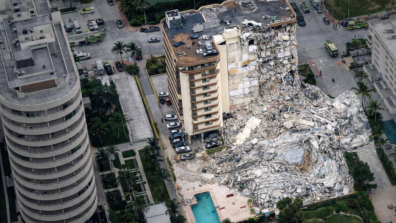 A 12-story Florida tower collapsed around 1:30 AM - then investigators ...