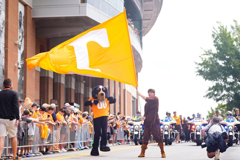 Tennessee-Alabama: Vol Walk time, when Neyland Stadium gates open