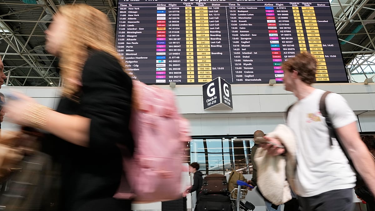 Italy: Nationwide air traffic control issues disrupt flights at Rome ...