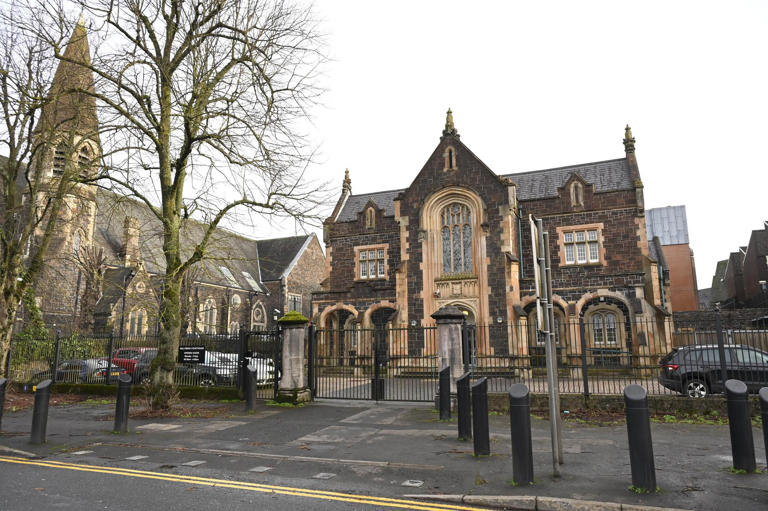 Jail term for sex offender who breached court order