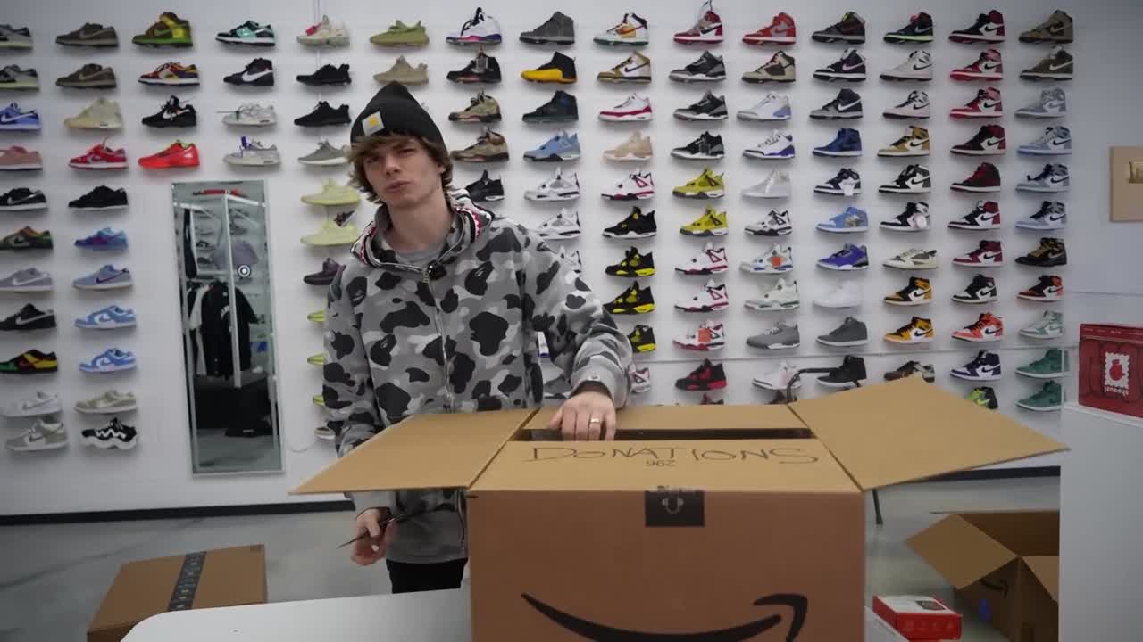 Connor finds toddler shoes and gadgets in a $250 Amazon returns box