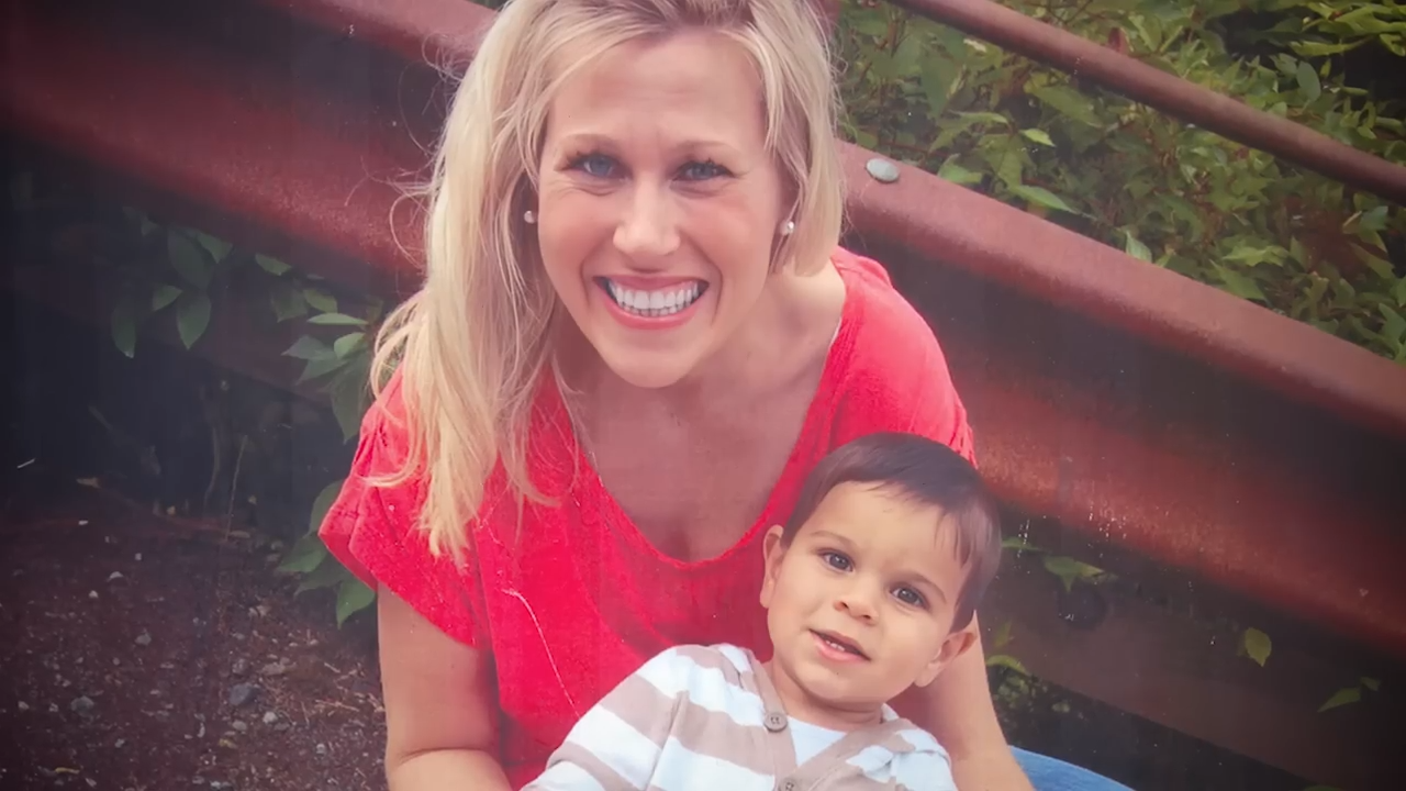 A mother said her car ran out of gas, so she left her 2-year-old ...