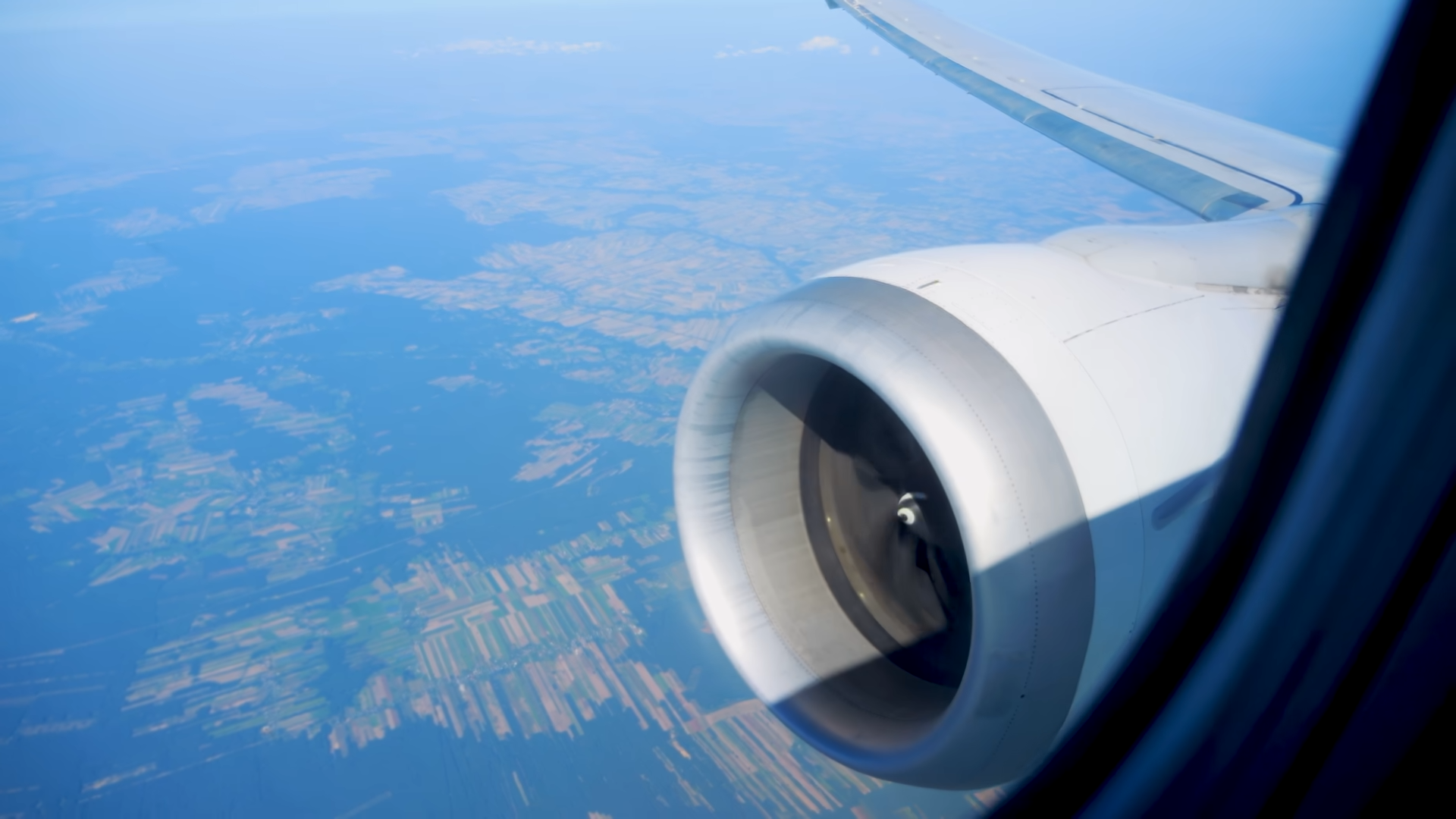 Jet engine blades face 22 tons of force at 12,500 RPM without breaking ...