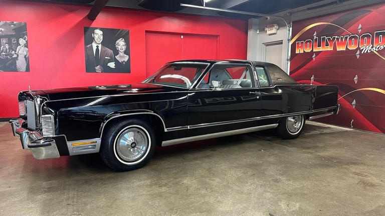 1977 Continental coupe with 31,000 miles for sale is cheap, but is its ...