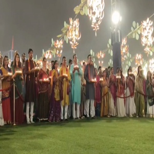 Thousands of people take anti-drug pledge at Navratri event in Vadodara