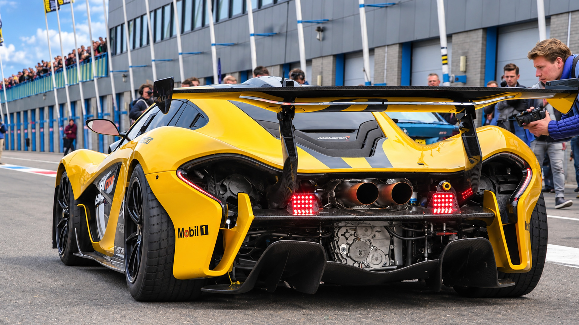 Which McLaren exhaust sounds the most aggressive?