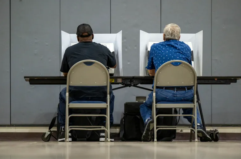 1 in 4 Indiana voters say 'government corruption' is top concern
