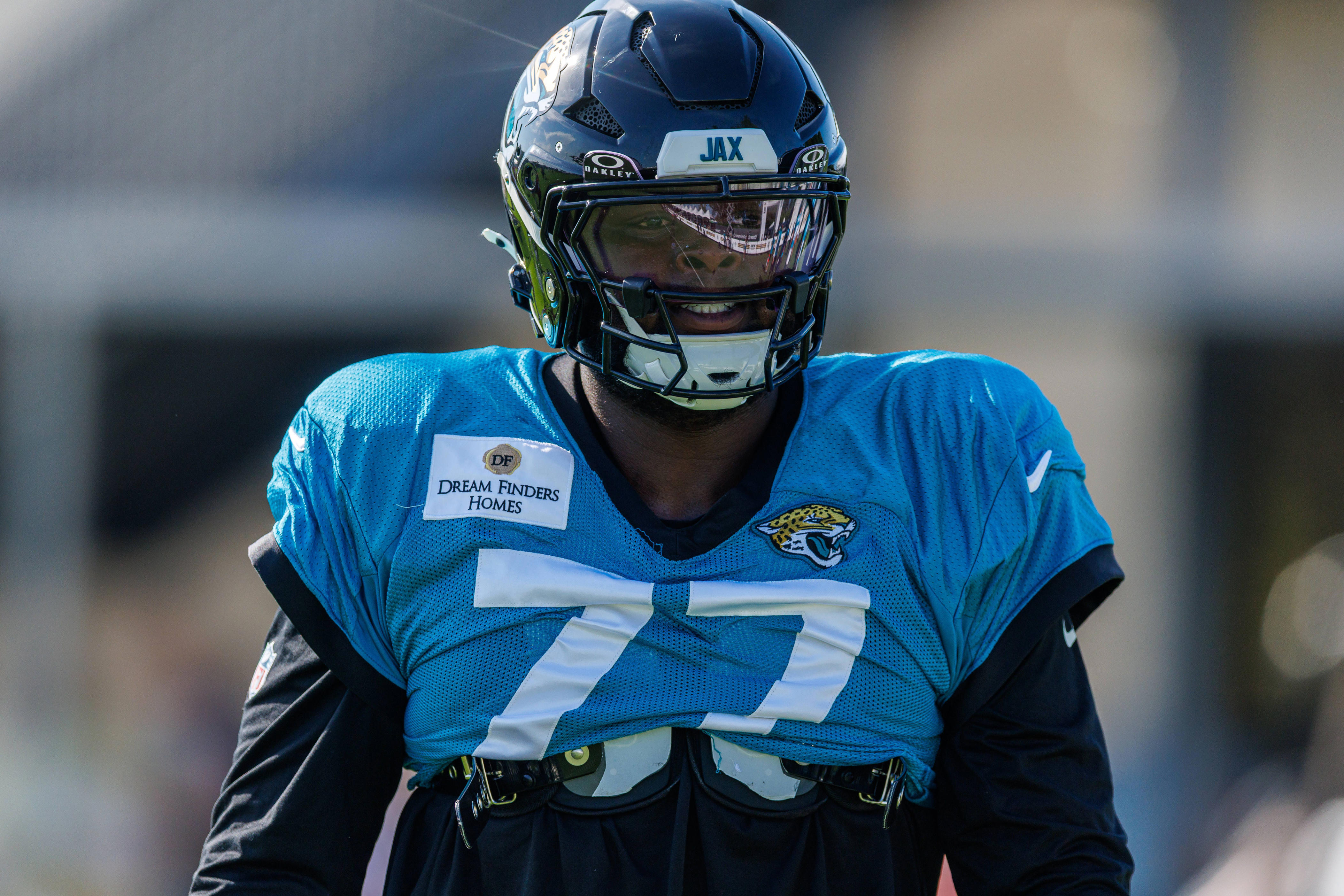 Report: Jaguars left tackle to miss remainder of season with knee injury