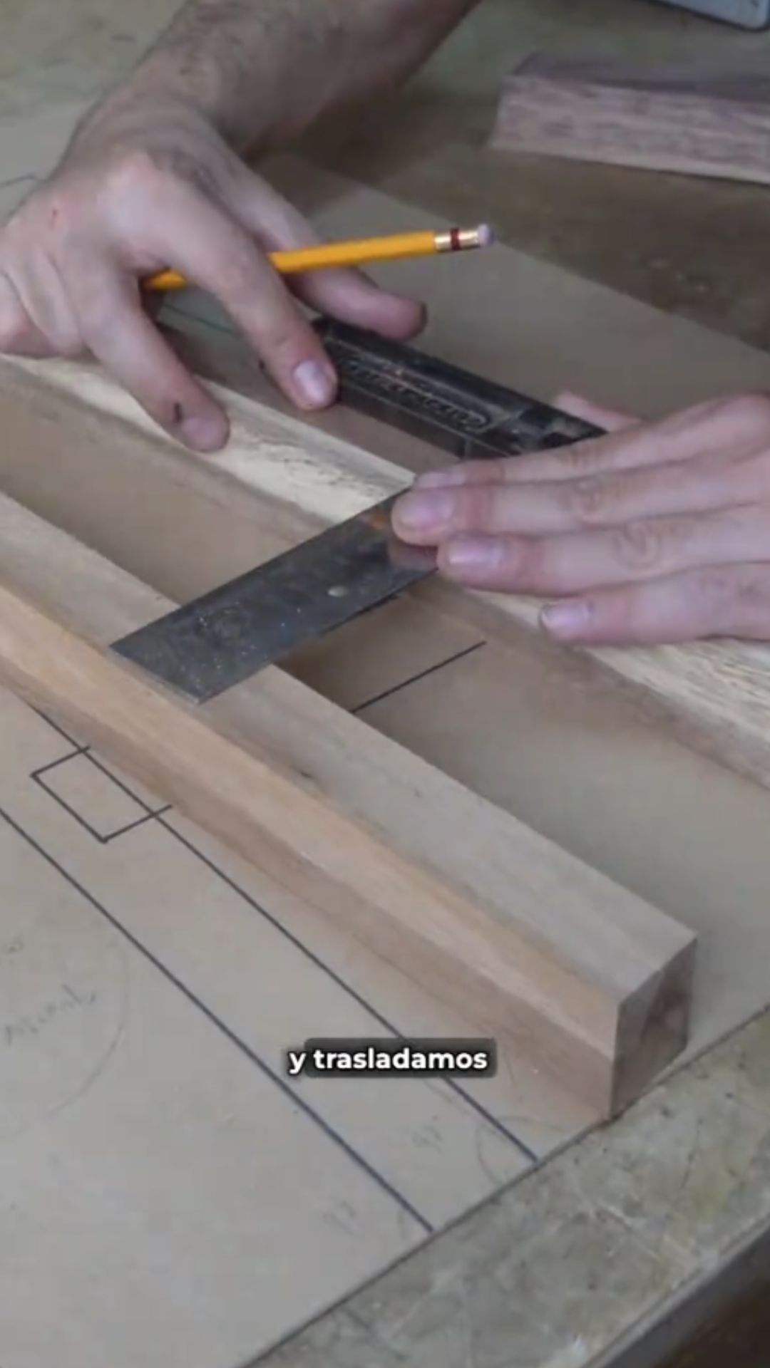 Cómo hacer un banquito de madera con retazos y técnicas sencillas