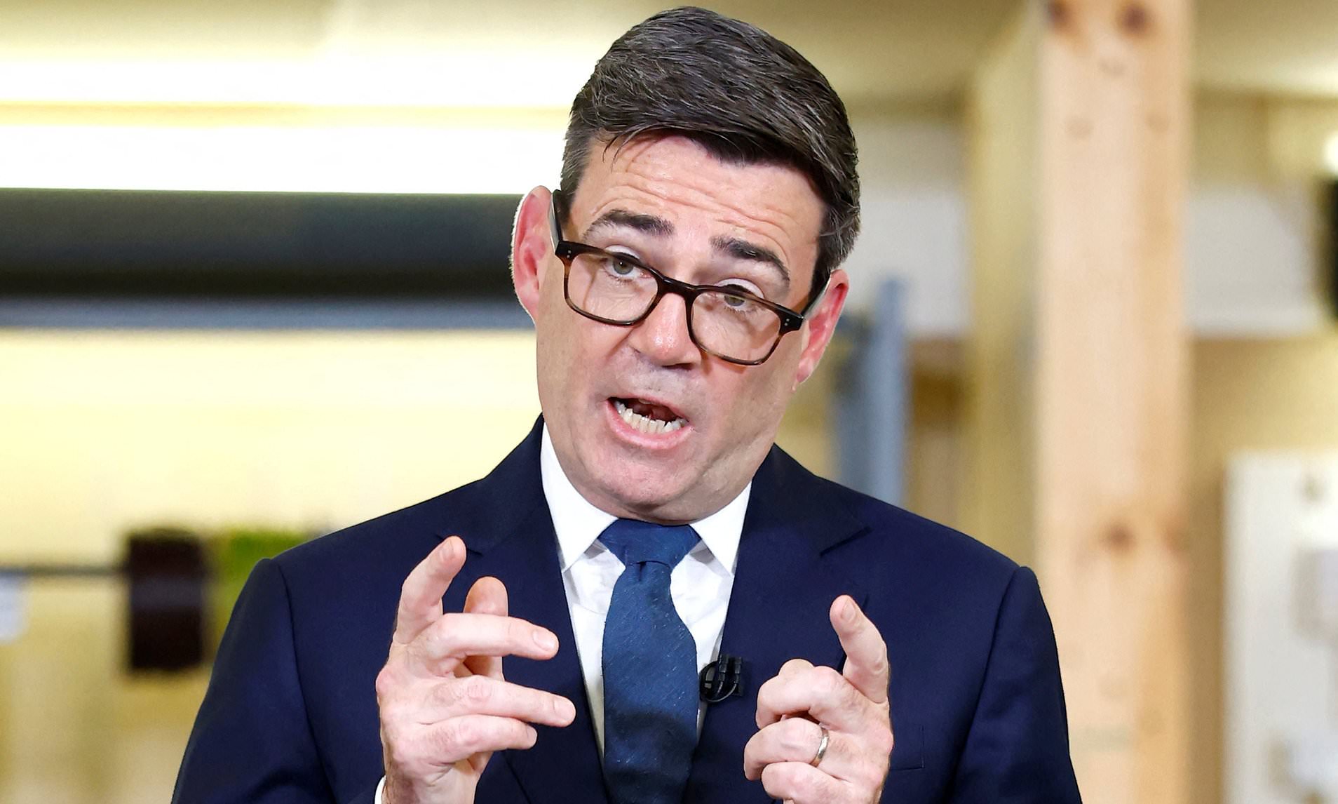 Burnham urges Scots to 'move beyond' independence bid at the same time ...