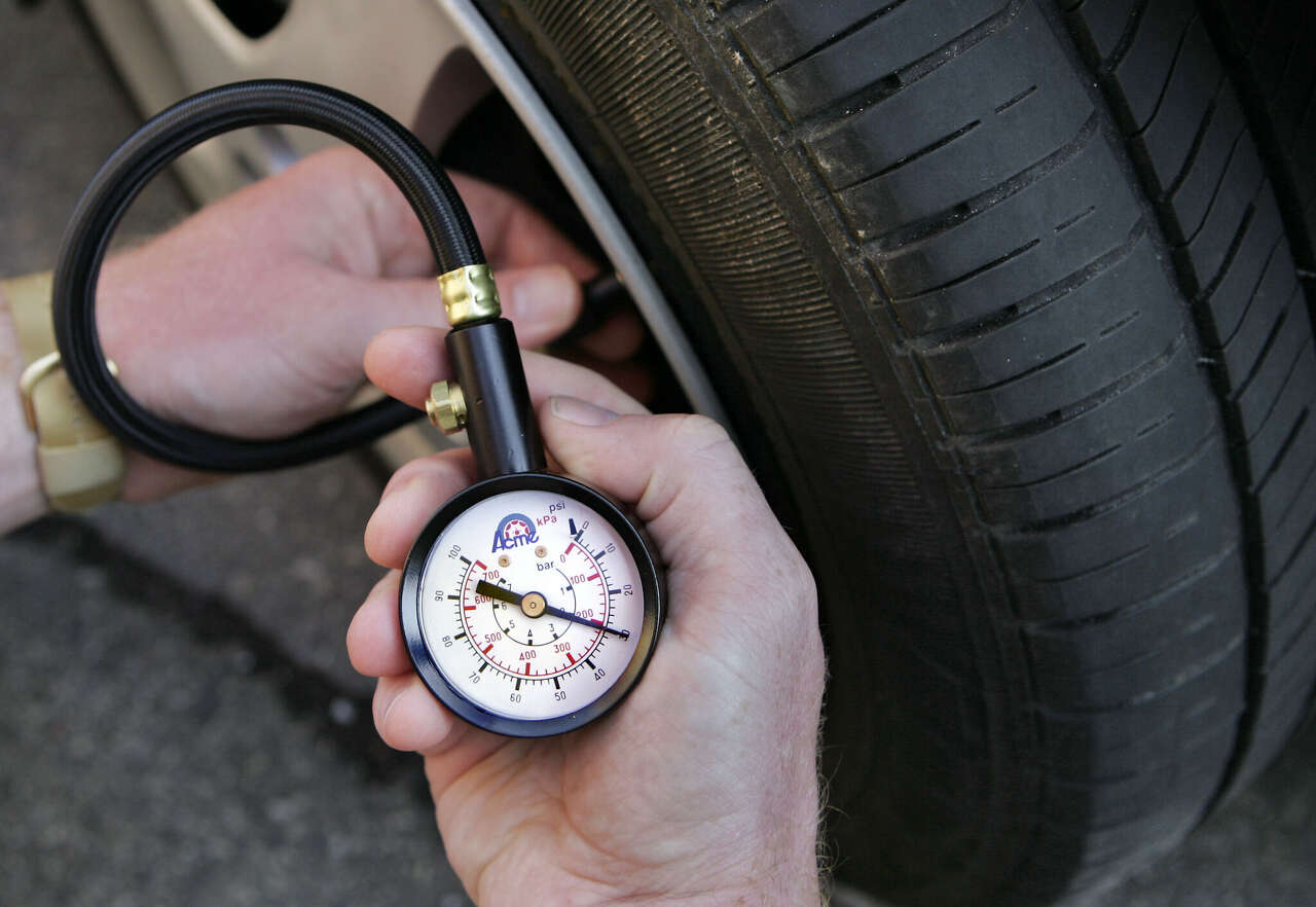 Low tire pressure warning: Here's how the Texas cold front can affect ...
