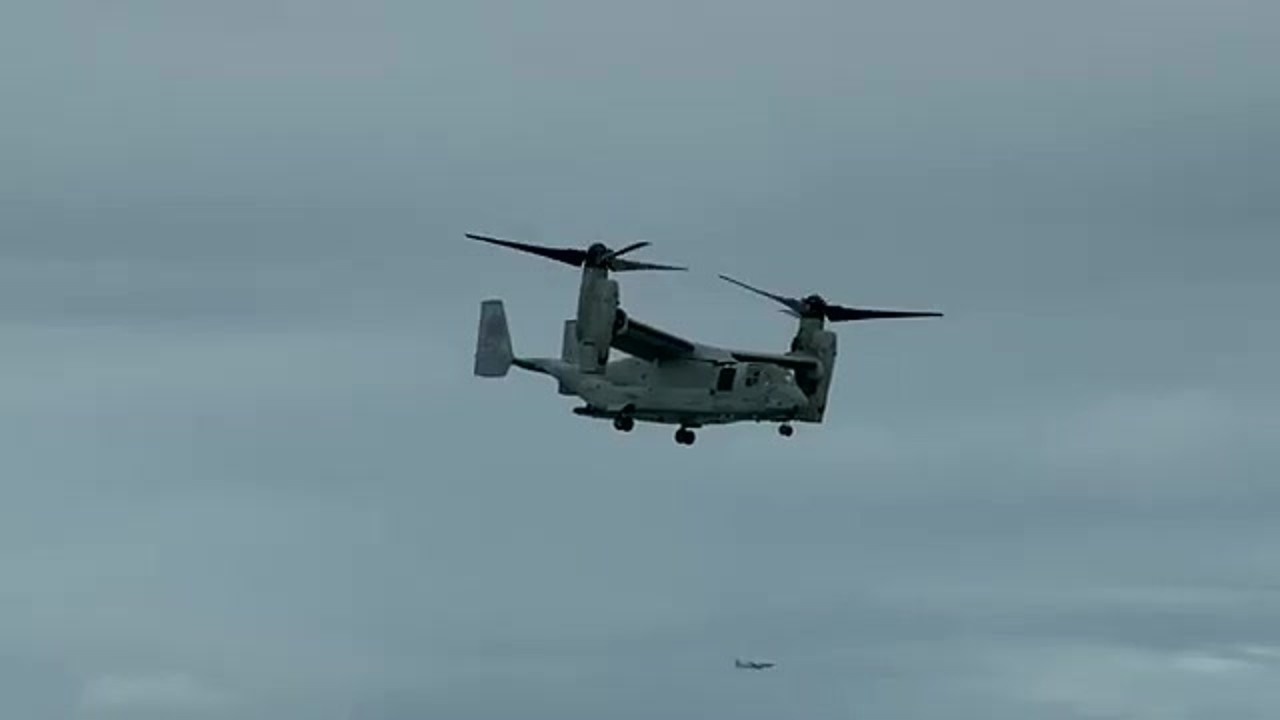 OV-22 and RAAF F-35 fly at Pacific Airshow Gold Coast