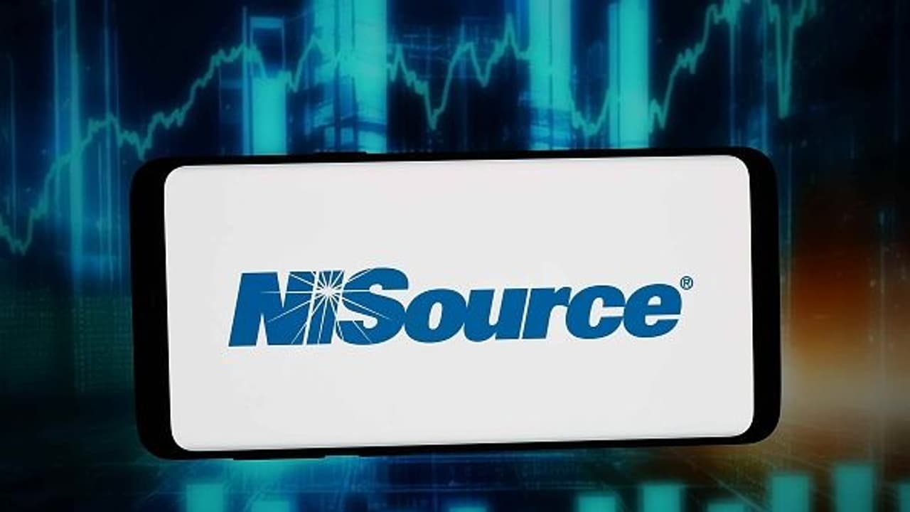 NiSource expands Microsoft power deal, projects $1.75B in customer savings