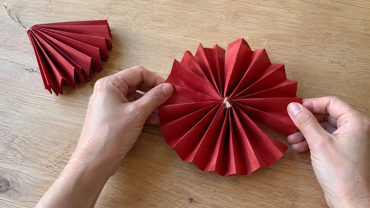 6 easy projects for a holiday craft night