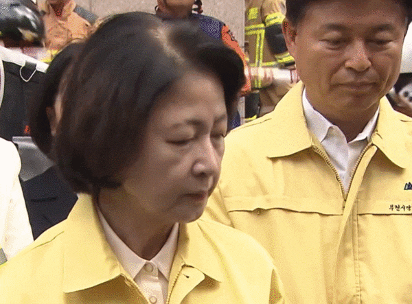 President Lee defends firefighters amid governor's 'fiscal straw ...