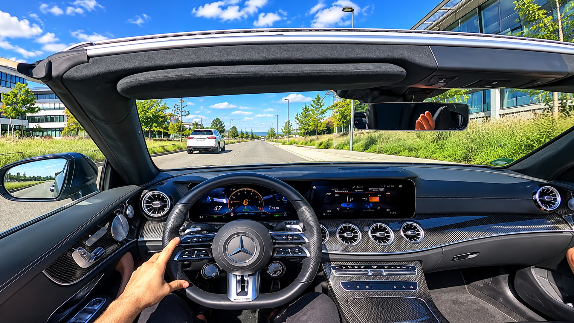 435 HP E53 convertible hits 100 km/h in 4.4 seconds