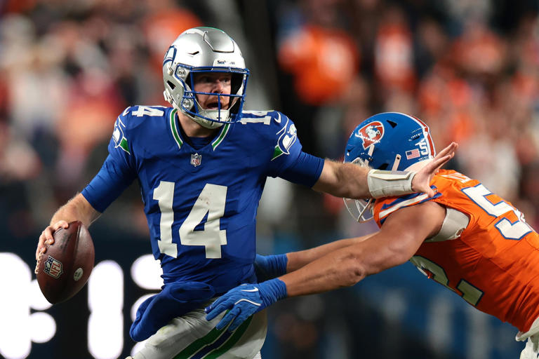 Seahawks-Broncos post-game analysis: Give it away, give it away, give ...
