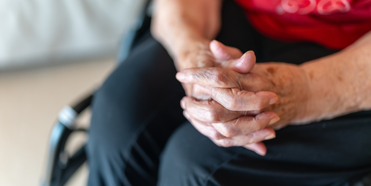 A new type of Alzheimer’s drug shrank plaques in mice without a brain ...