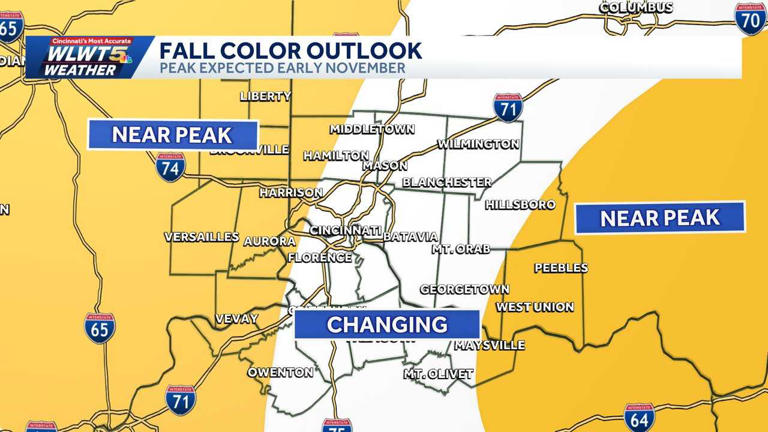 When will the fall colors peak in Cincinnati?