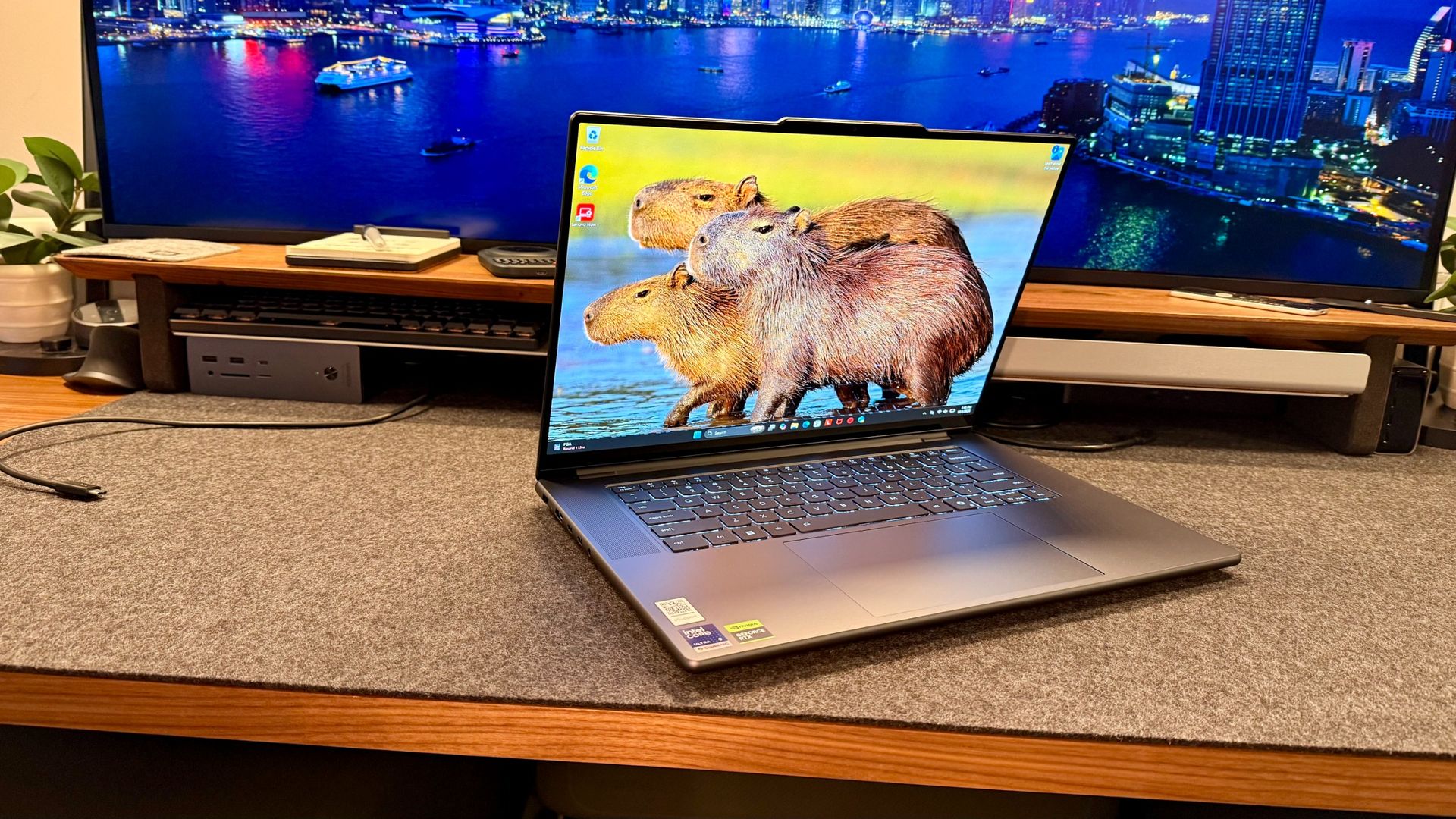 Lenovo Yoga Pro 9i Gen 11 Aura Edition review: A creative studio that ...