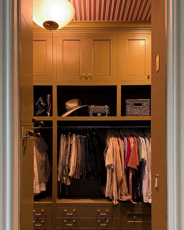 This bathroom makeover proves you can transform a space without moving ...