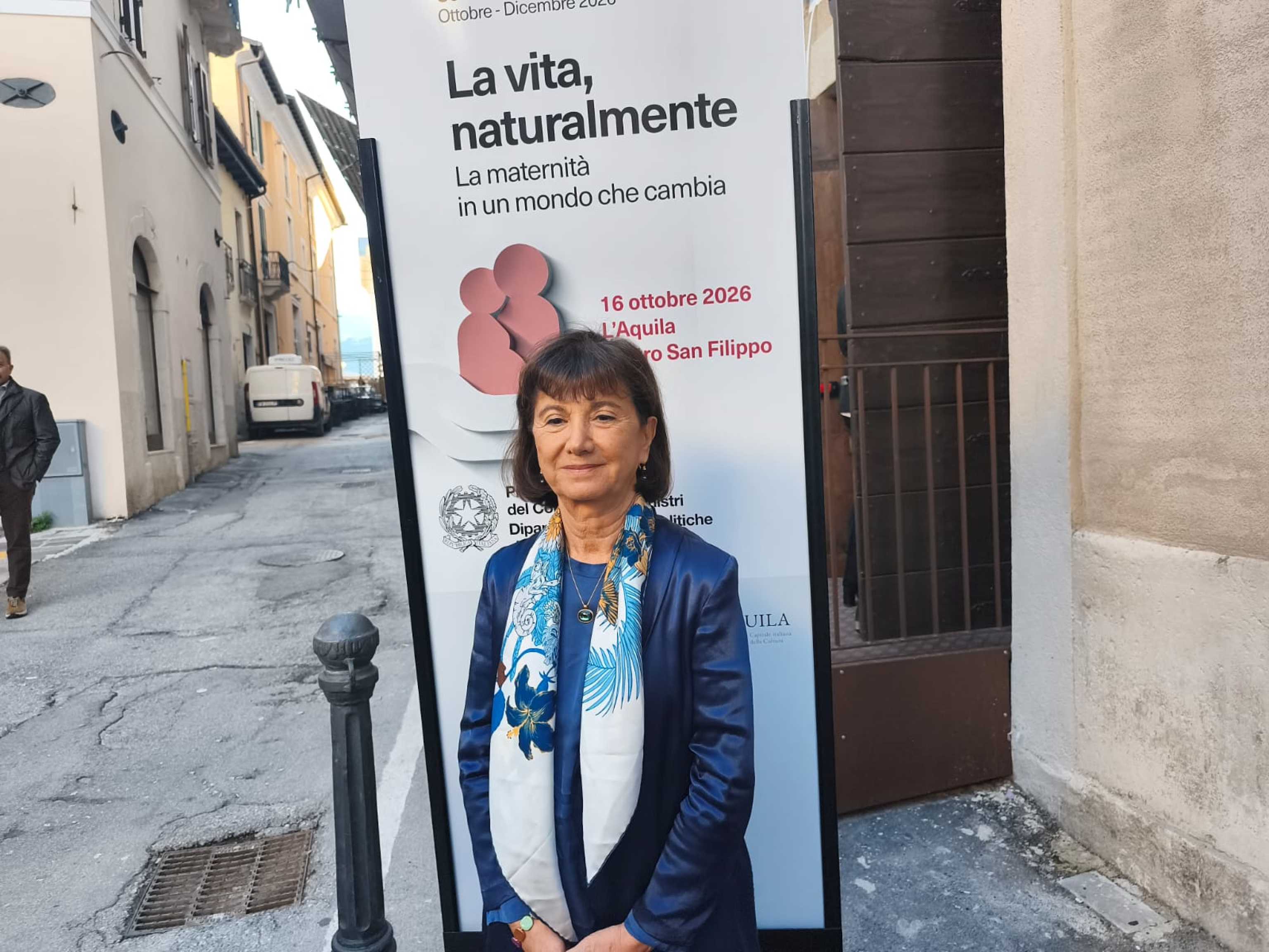 Roccella, la maternità rischia di essere cancellata dal discorso pubblico