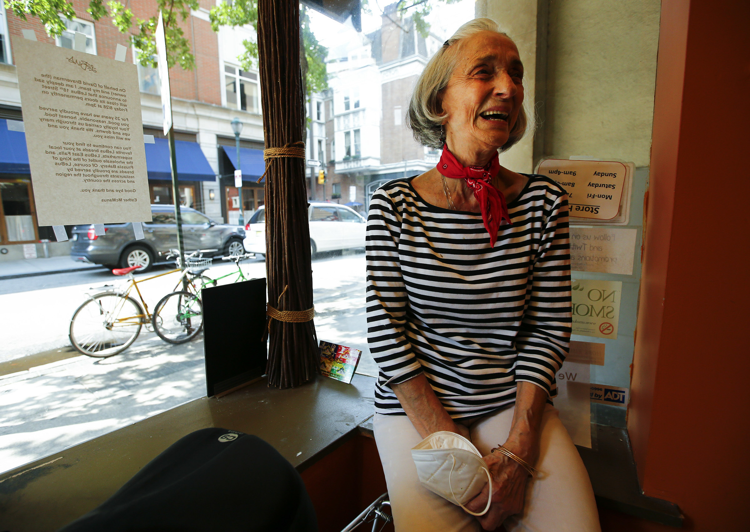 Le Bus restaurant is closing again