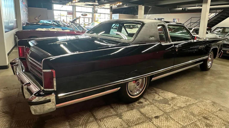 1977 Continental coupe with 31,000 miles for sale is cheap, but is its ...