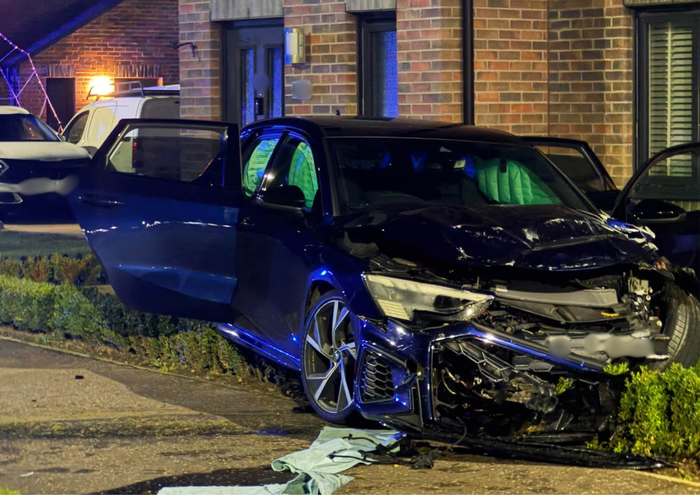 Lang Loan crash: Driver and passengers traced after car metres from ...